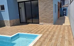 Kit net com piscina para alugar